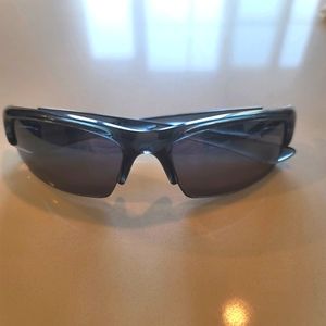 Men's Oakley Bottle cap style sunglaa